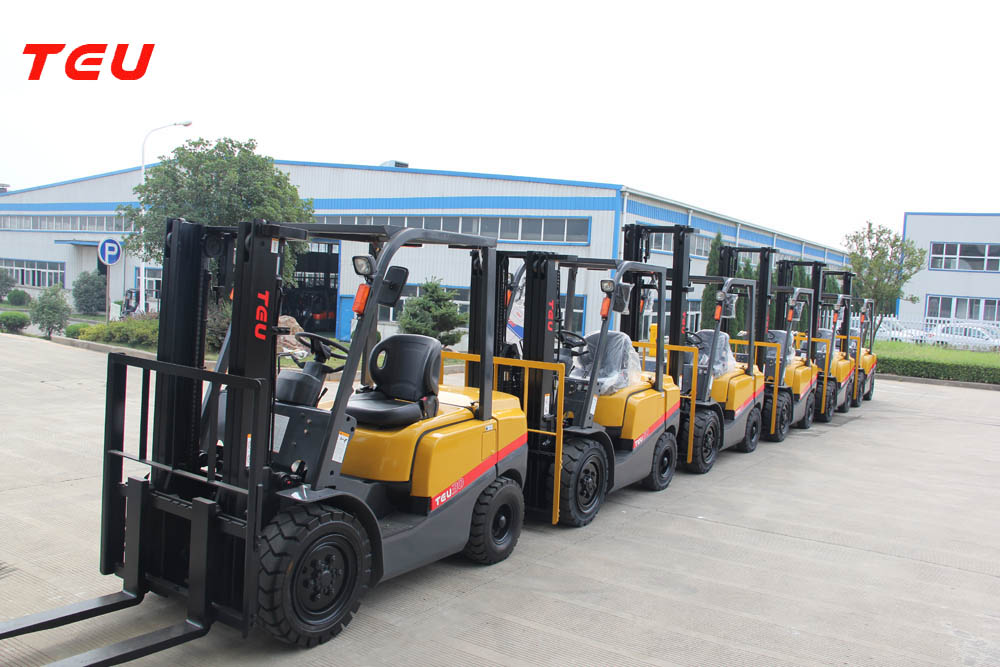 SUR Global Trading TEU Forklifts
